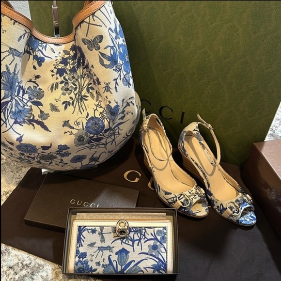 Vintage Gucci Flora Wave Hobo Bag w/ Horsebit Shoulder Detail - Picture 14 of 14